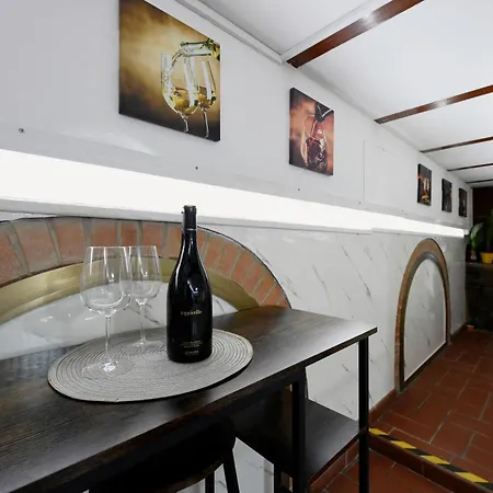 Appartement 6 Tourist House Oche- Self Check In *