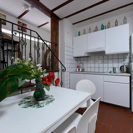 Appartement 6 Tourist House Oche- Self Check In