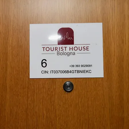 6 Tourist House Oche- Self Check In Appartement Bologne