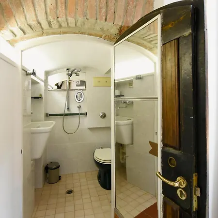 6 Tourist House Oche- Self Check In