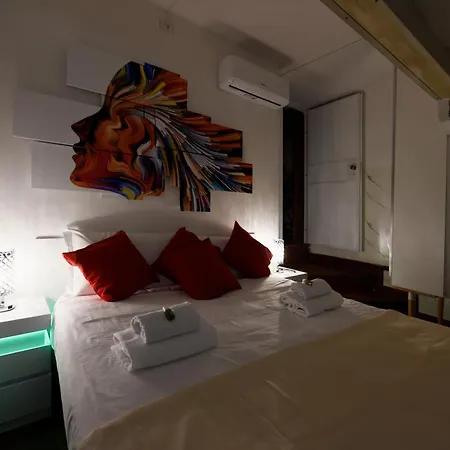 6 Tourist House Oche- Self Check In Apartman Bologna
